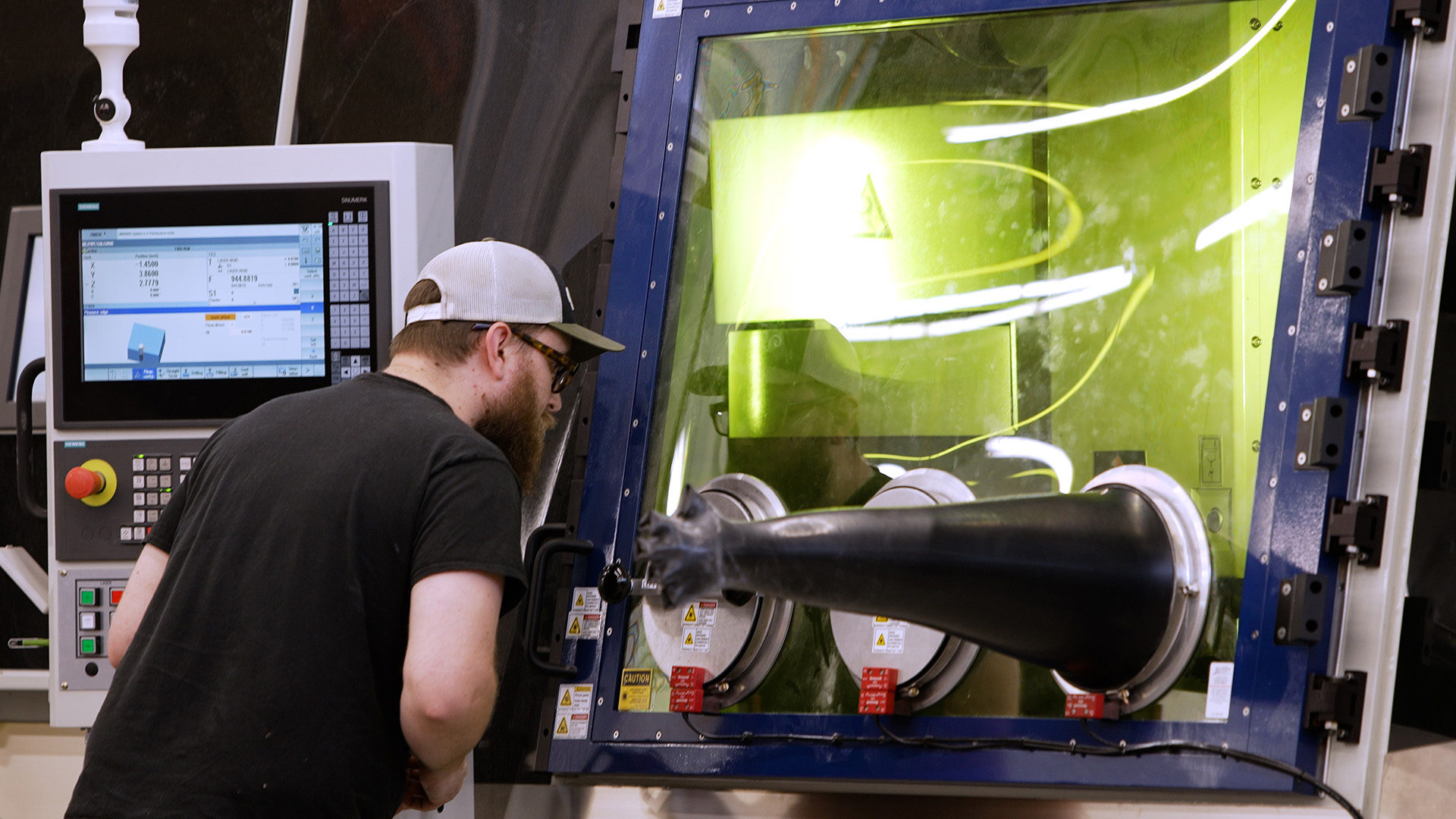 Researcher in Manufacturing Lab