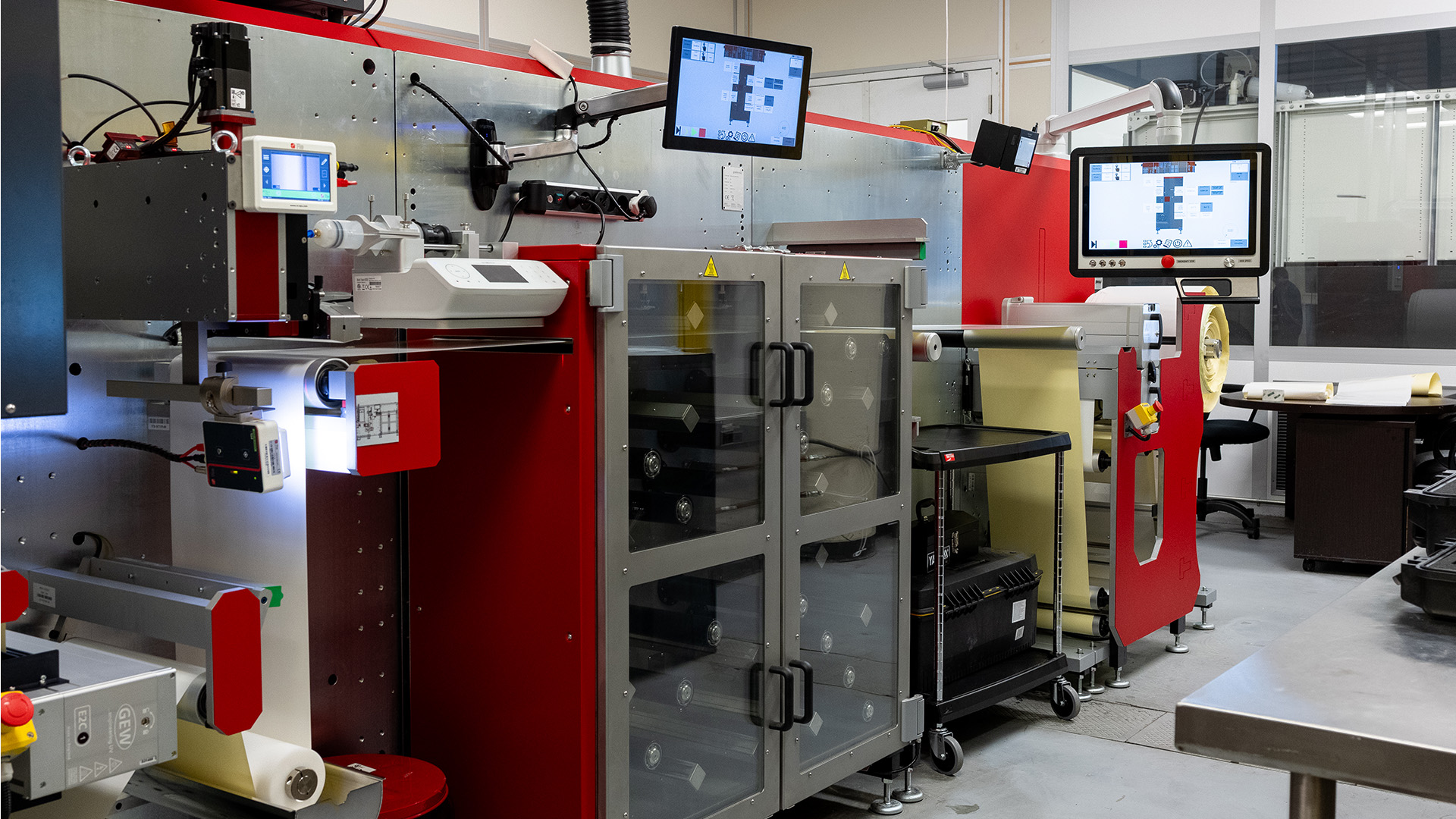 Modular Pilot Scale Roll-to-Roll Manufacturing Facility